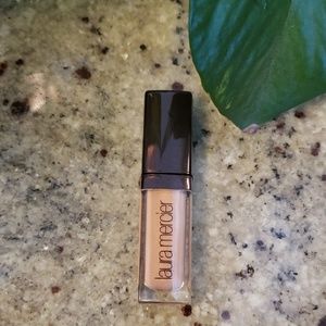 Laura Mercier Gloss Mini in Bare Naked